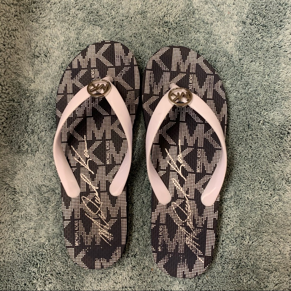 Michael Kors Flip Flops Navy White 7. EUC